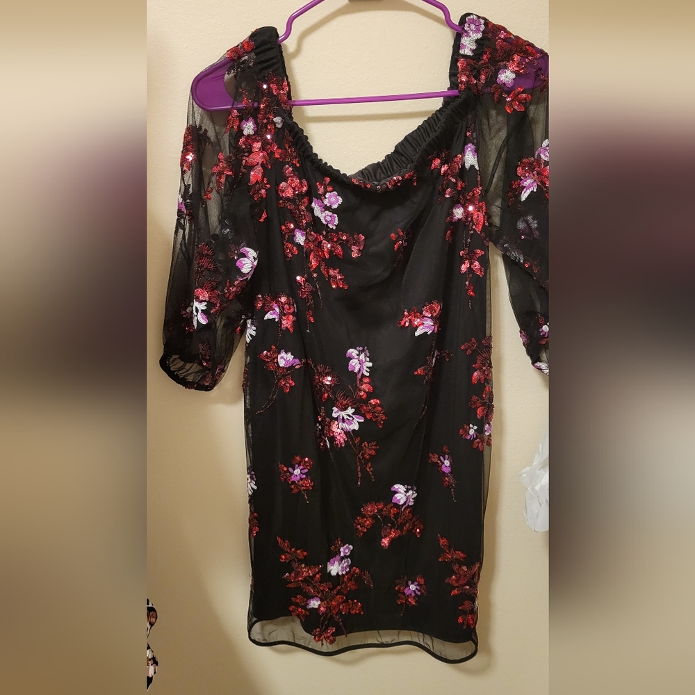 Off the shoulders Sequins party dress